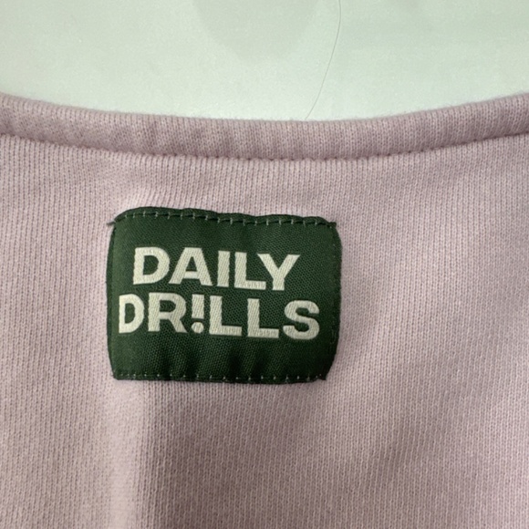 Daily Drills lady bird (lilac color) sleeveless crop French Terry - Picture 3 of 5